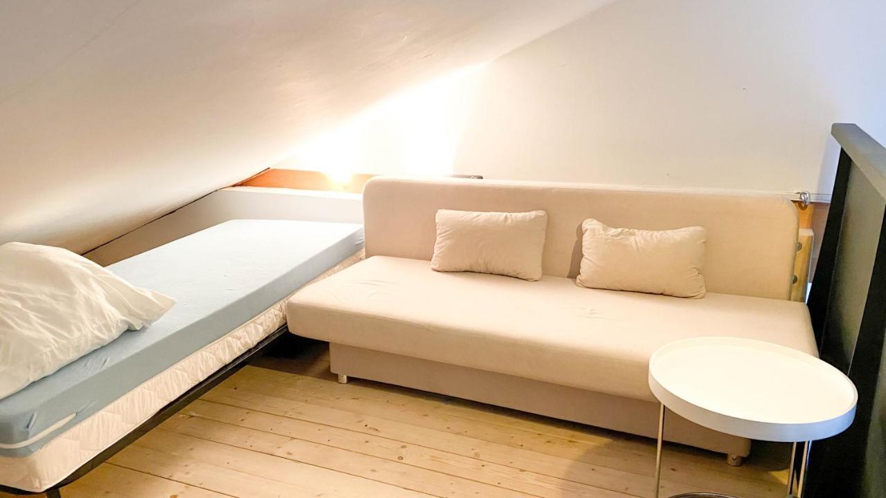 Hostel Oder Ferienwohnung 1-16 Personen Im Blauen Haus Фемарн Екстер'єр фото